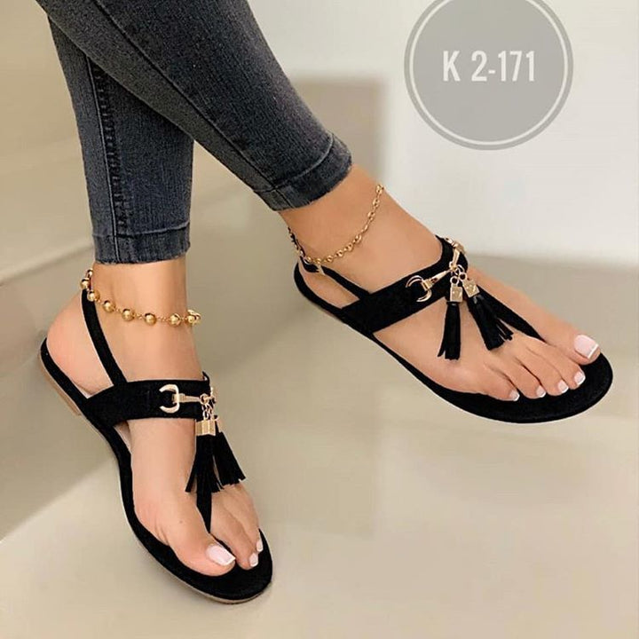 Flat Sandals With Toe Buckle